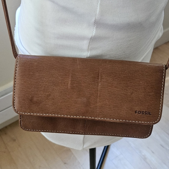Fossil Genuine Brown Leather Womens Clutch Wallet Detachable Crossbody Bi Fold - Picture 2 of 6